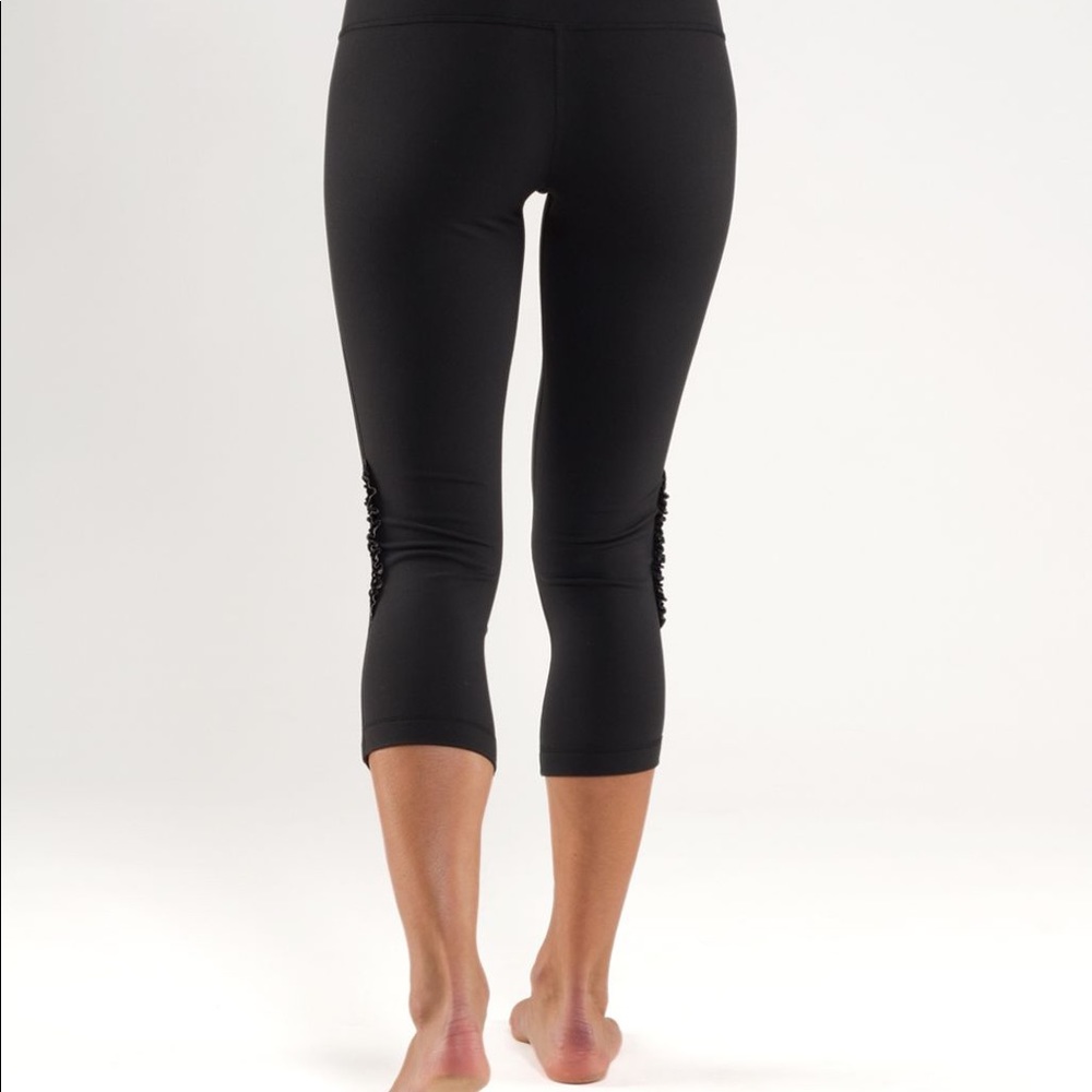 Lululemon Wunder Under Ruffle Crop- Black